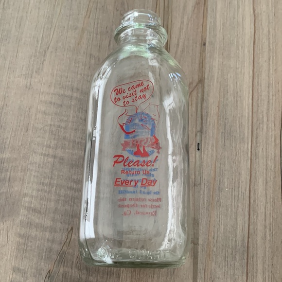 1 QT Glass Milk Bottle - Picture 8 of 8